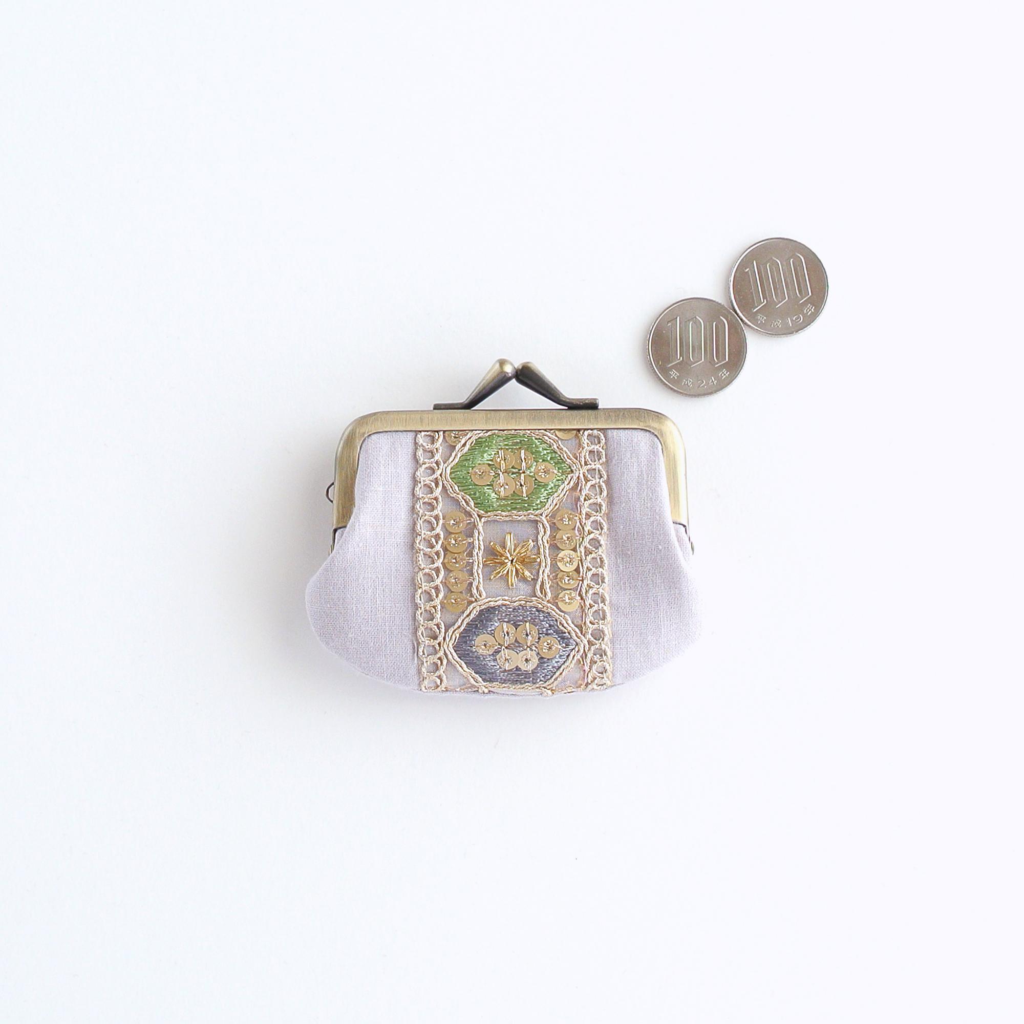 インド刺繍リボンのミニがま口　ライトグレー | 8枚目