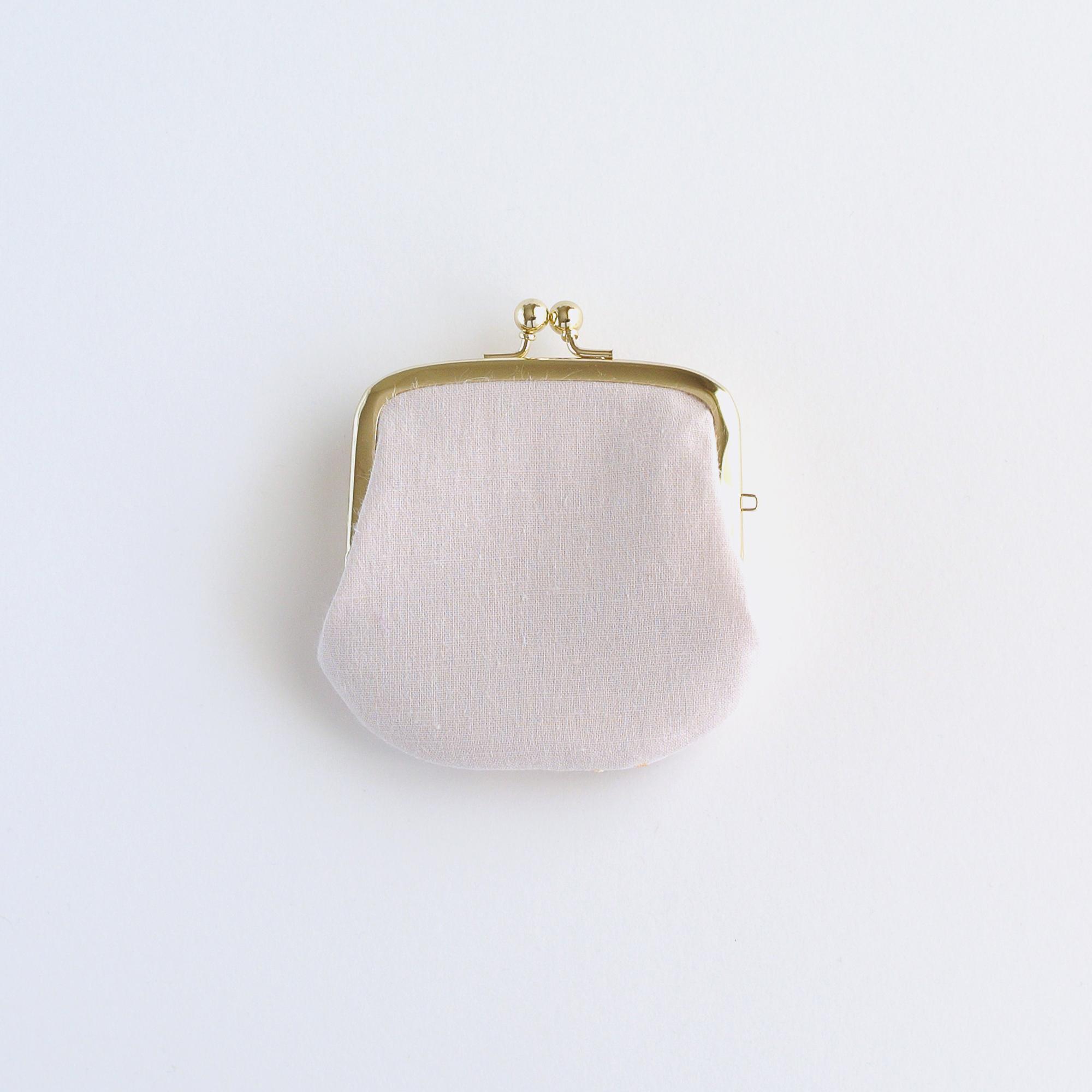 インド刺繍リボンの手のひらがま口ポーチ　ライトベージュ | 6枚目