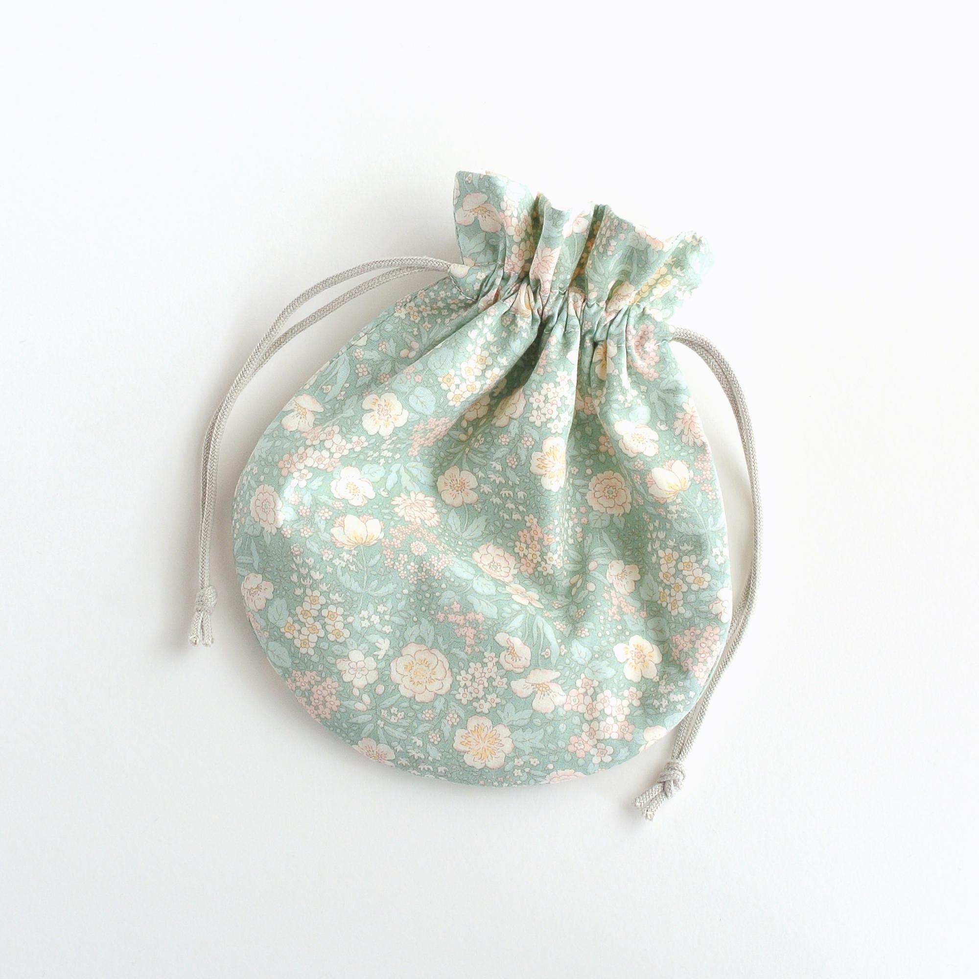 ぽってりかわいい巾着ポーチ　大人花柄グリーン1枚目の画像