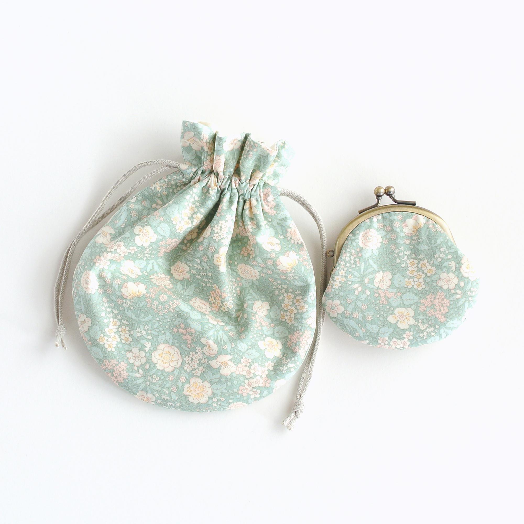 ぽってりかわいい巾着ポーチ　大人花柄グリーン | 7枚目