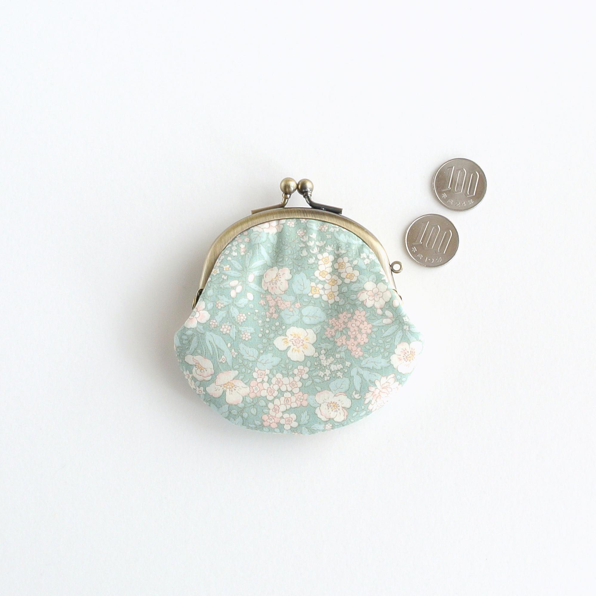 ぽってりかわいい小さいがま口ポーチ　大人花柄グリーン | 5枚目