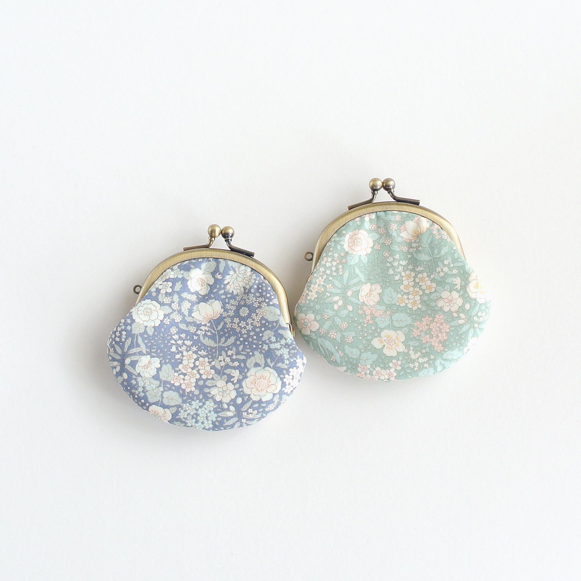 ぽってりかわいい小さいがま口ポーチ　大人花柄グリーン | 6枚目