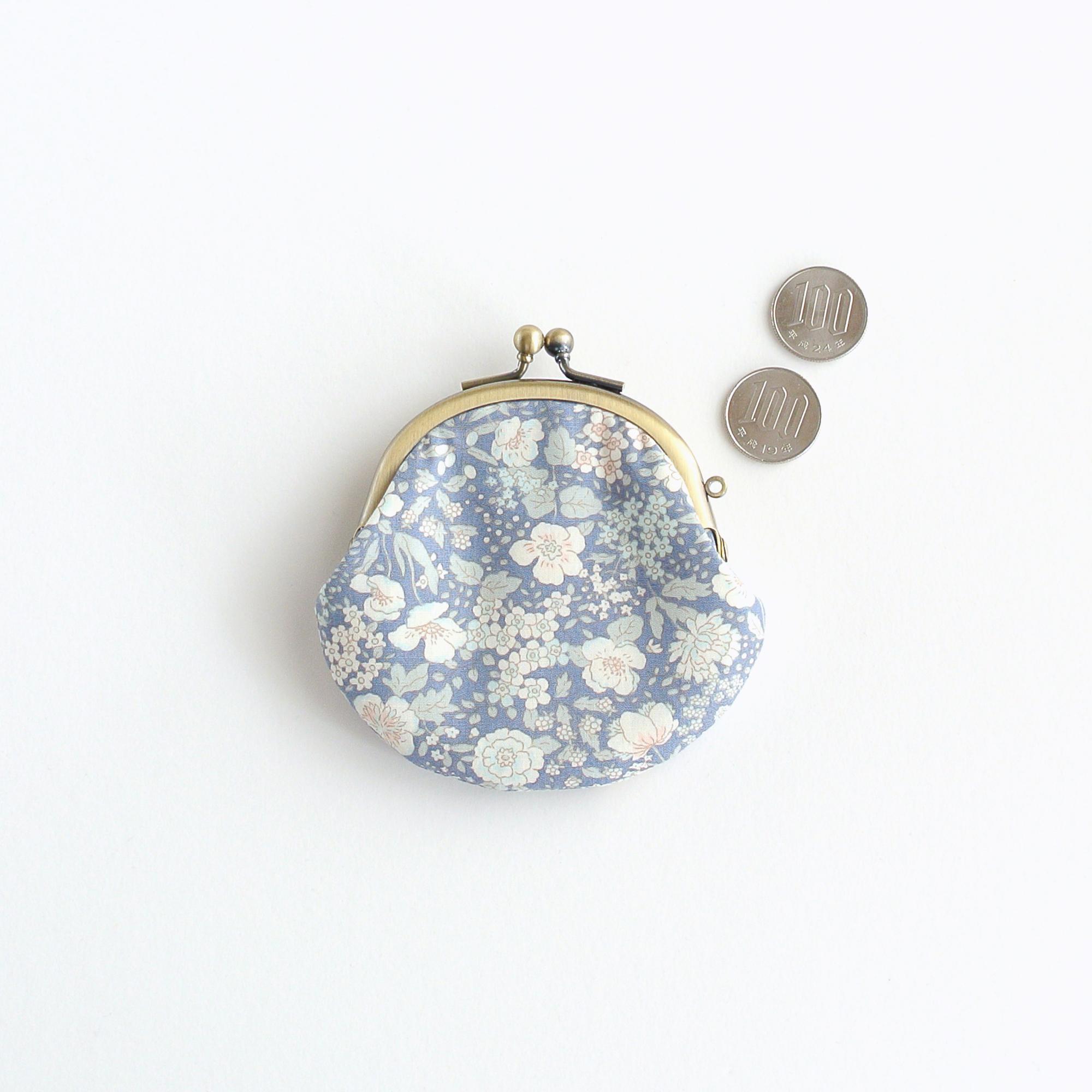 ぽってりかわいい小さいがま口ポーチ　大人花柄ブルー | 5枚目
