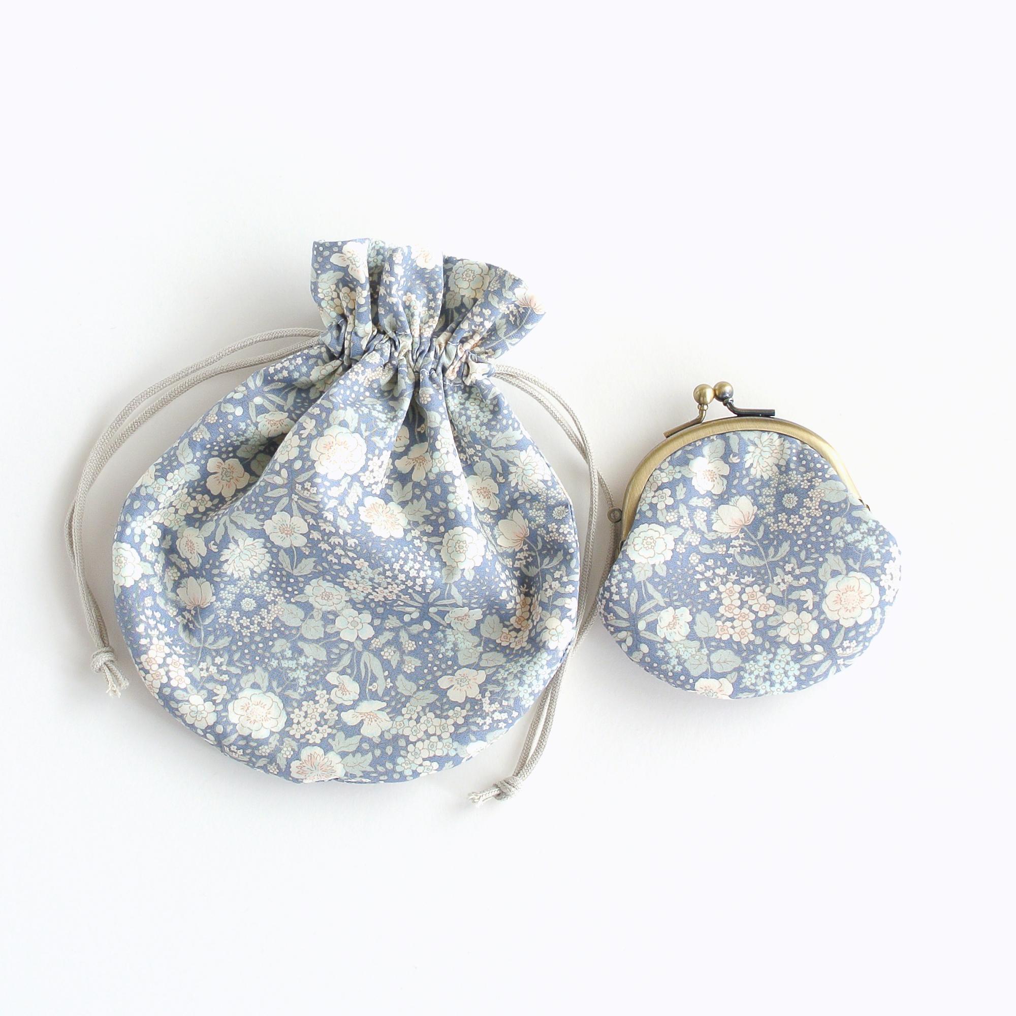 ぽってりかわいい小さいがま口ポーチ　大人花柄ブルー | 7枚目