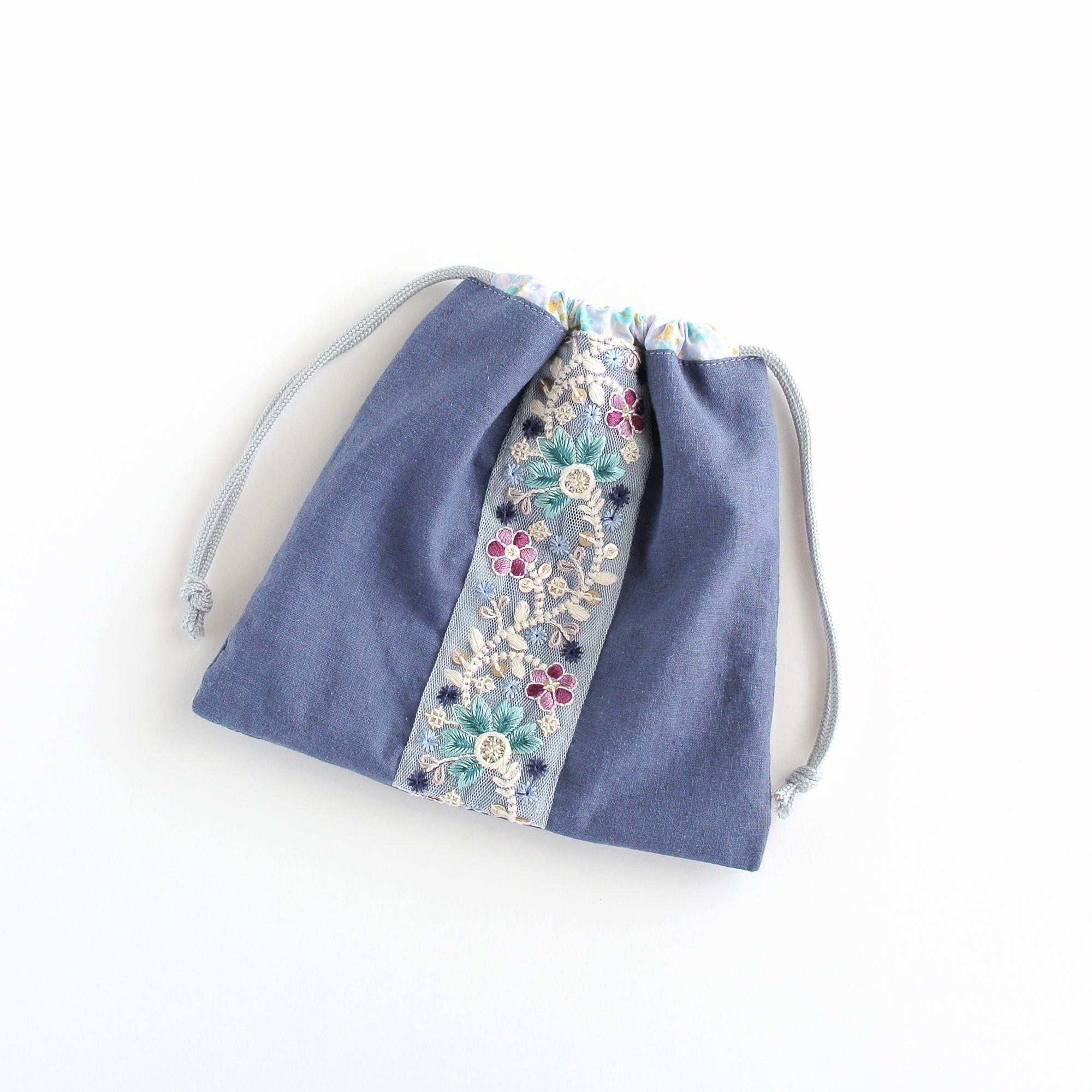 インド刺繍リボンの巾着  　くすみブルー