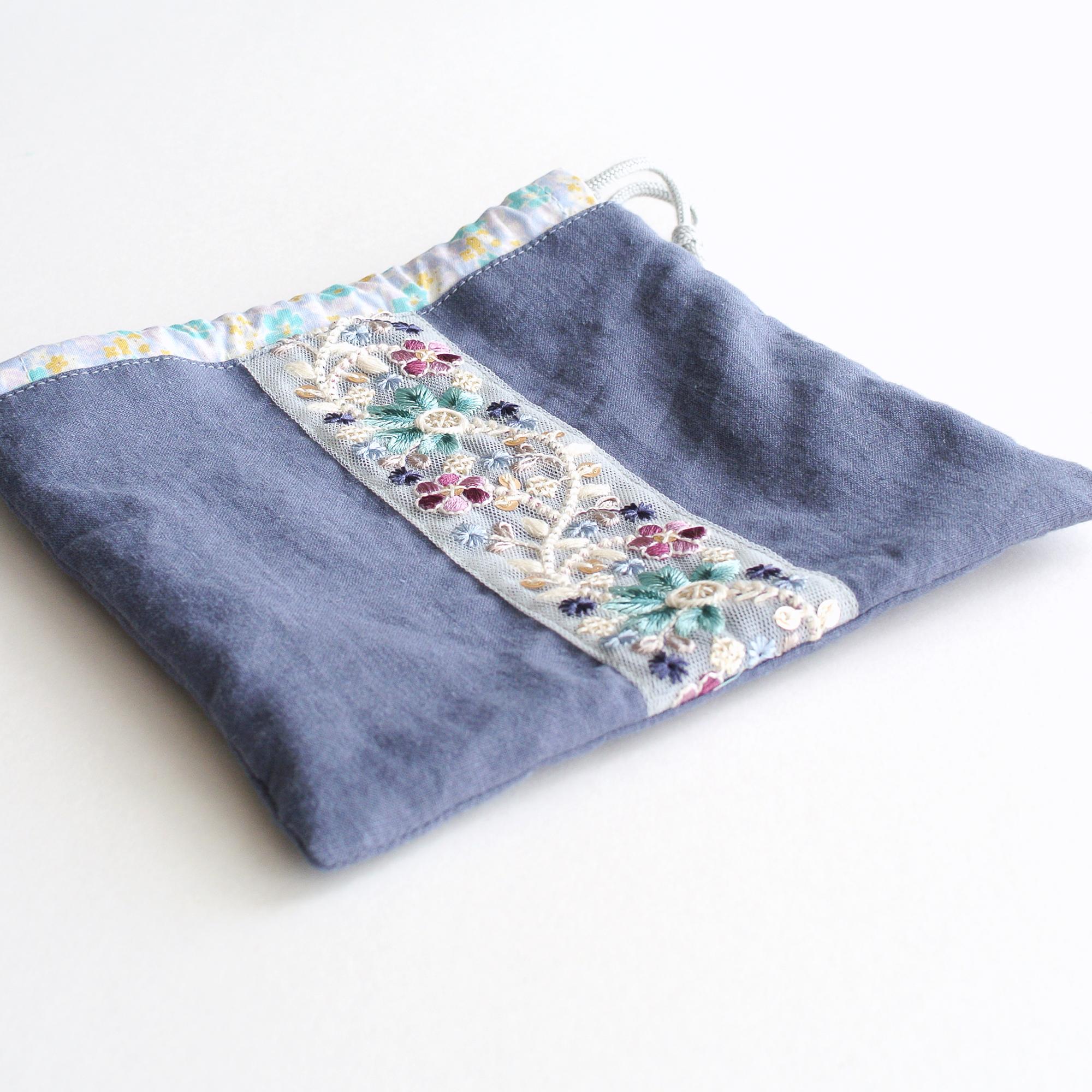 インド刺繍リボンの巾着  　くすみブルー | 4枚目
