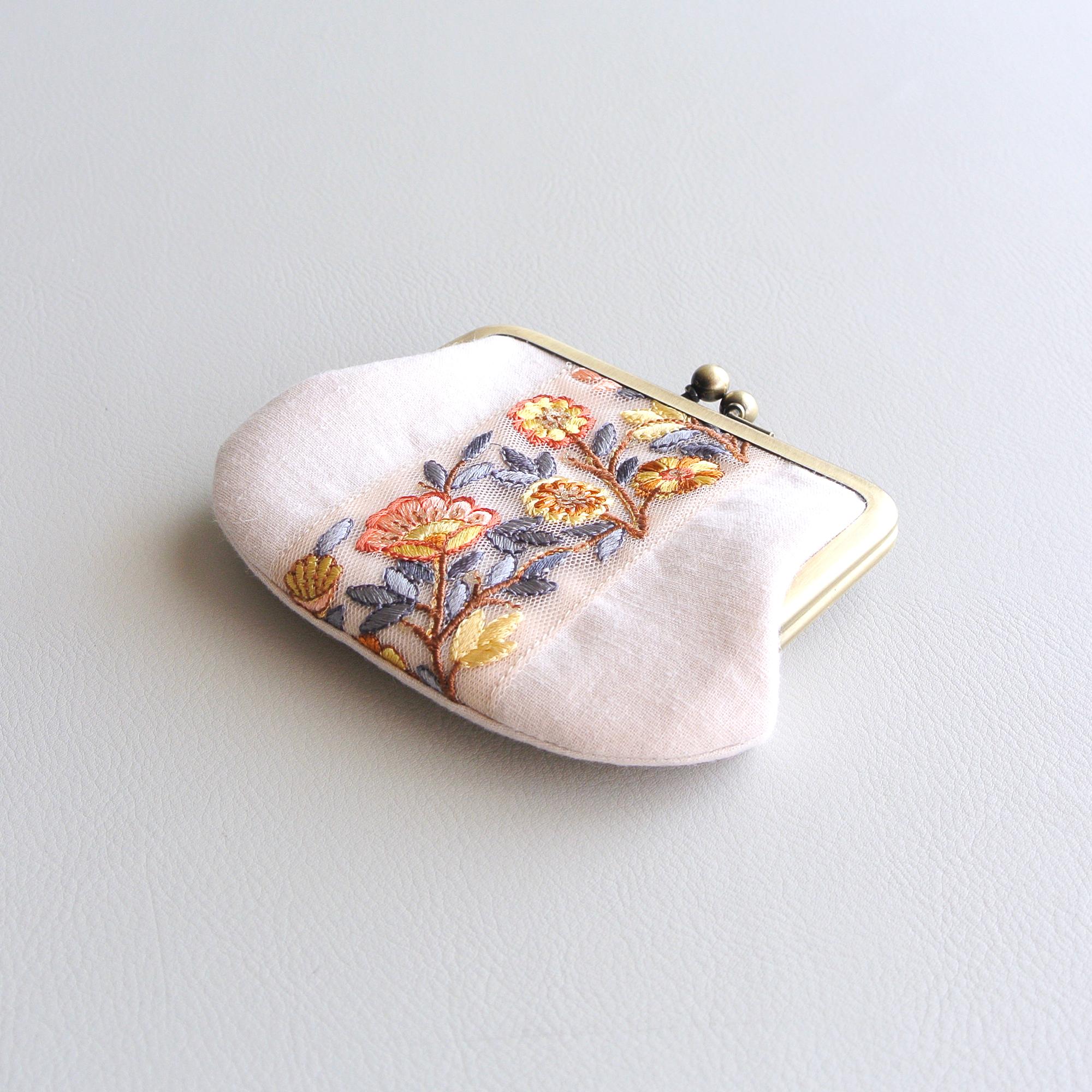 インド刺繍リボンのシンプルながま口 　ベージュ　ミニ財布 | 5枚目