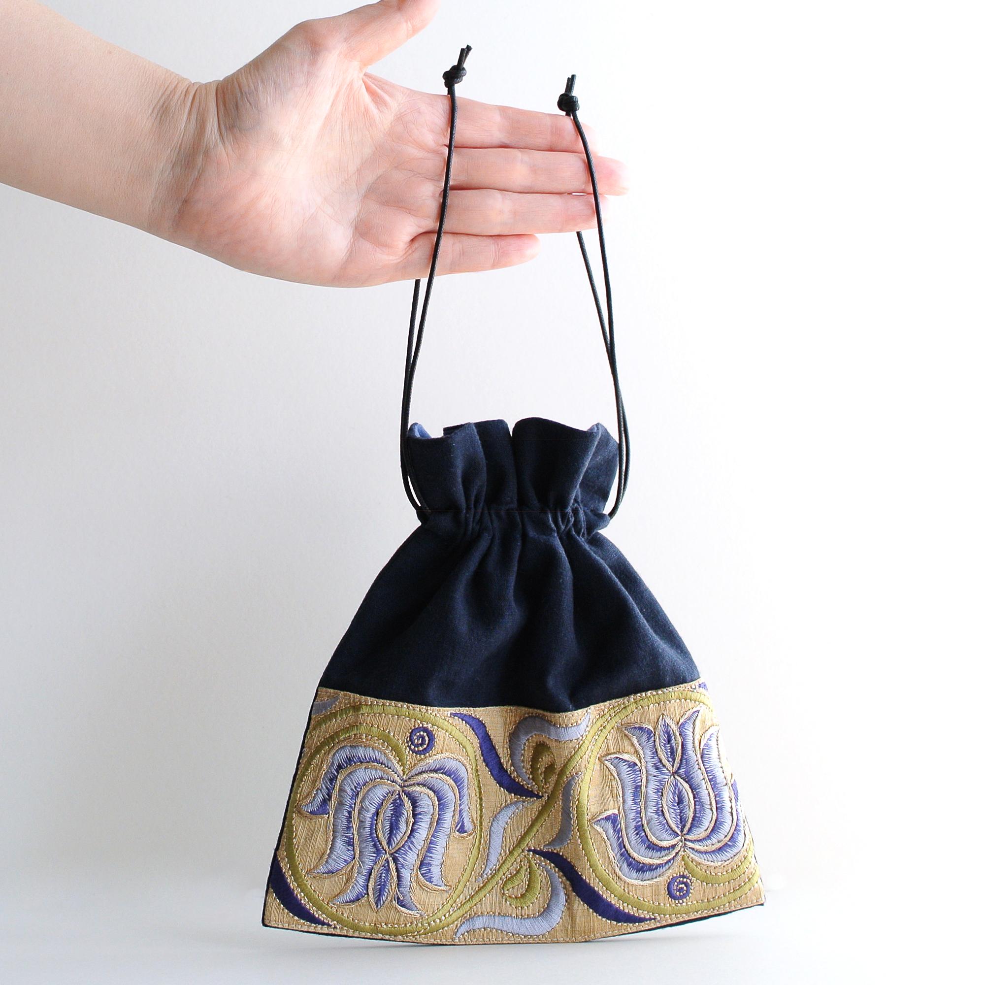 インド刺繍リボンの巾着ポーチ  　ネイビー | 2枚目