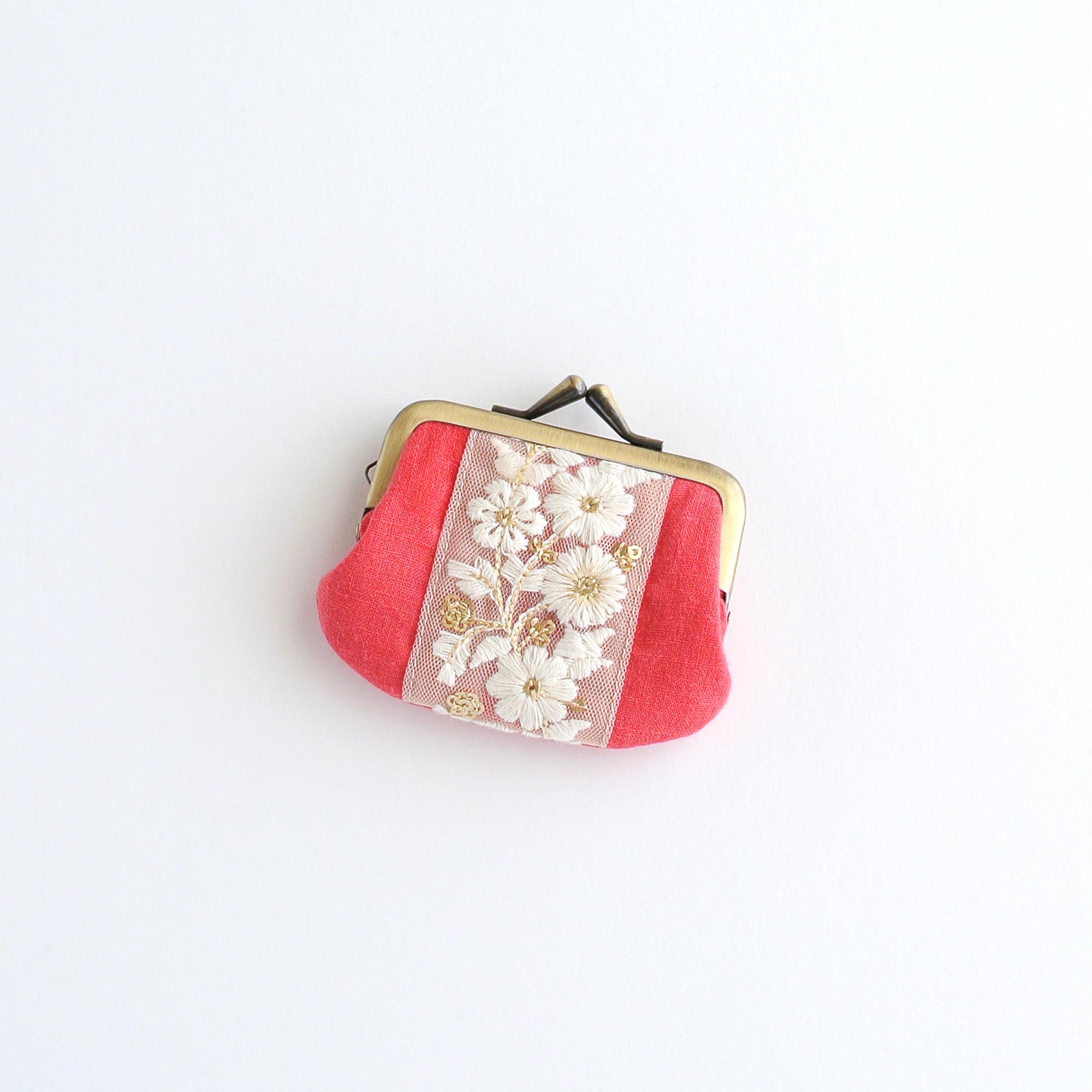インド刺繍リボンのミニがま口　レッド