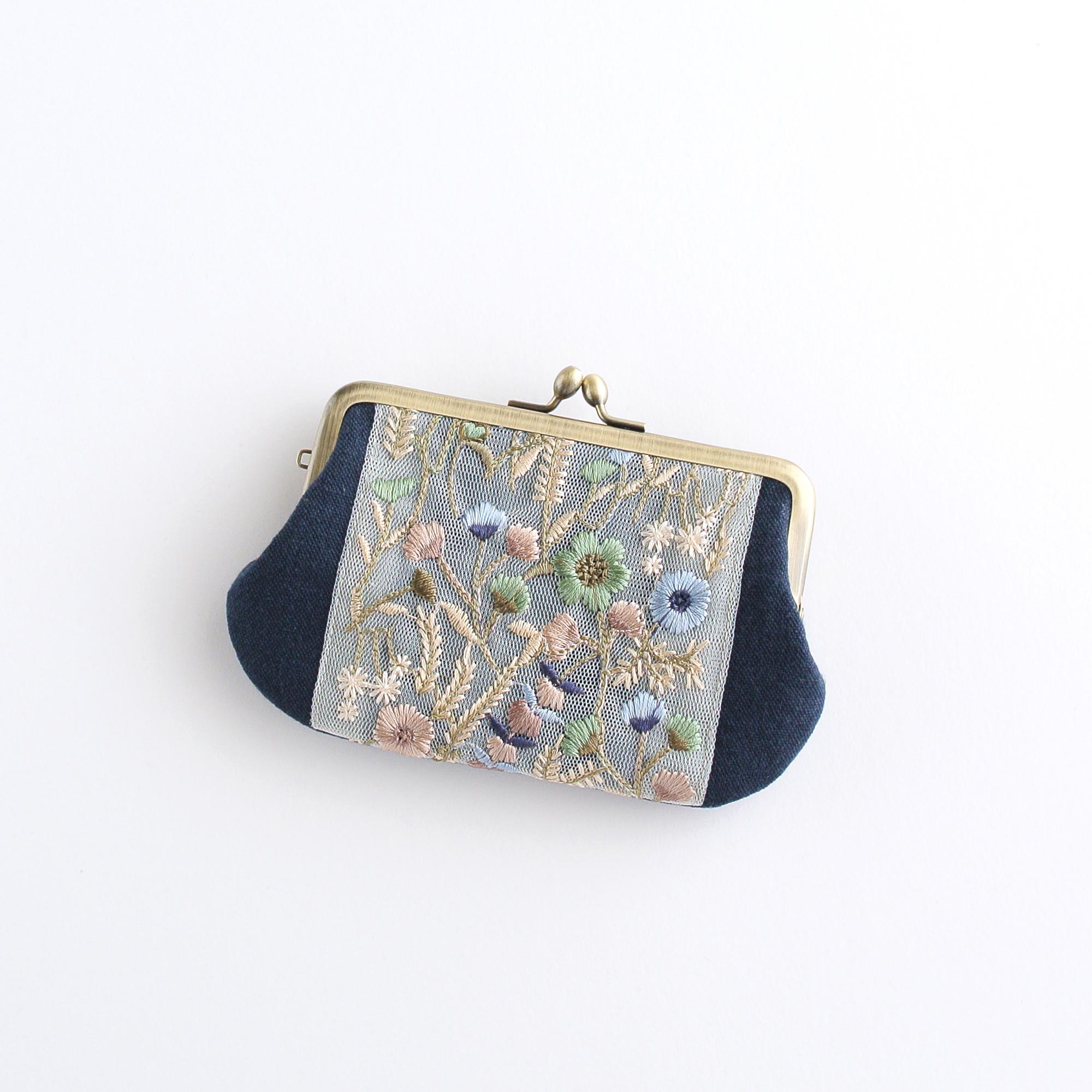 インド刺繍リボンのがま口ミニ財布/ポーチ　ネイビー