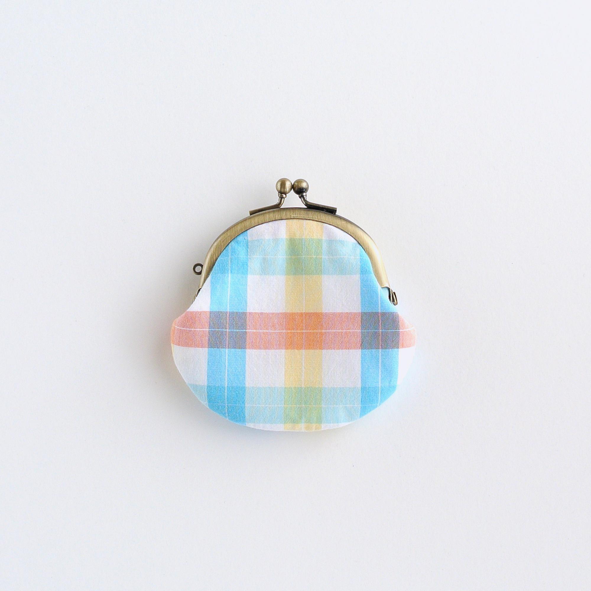 ぽってりかわいい小さいがま口ポーチ　チェック