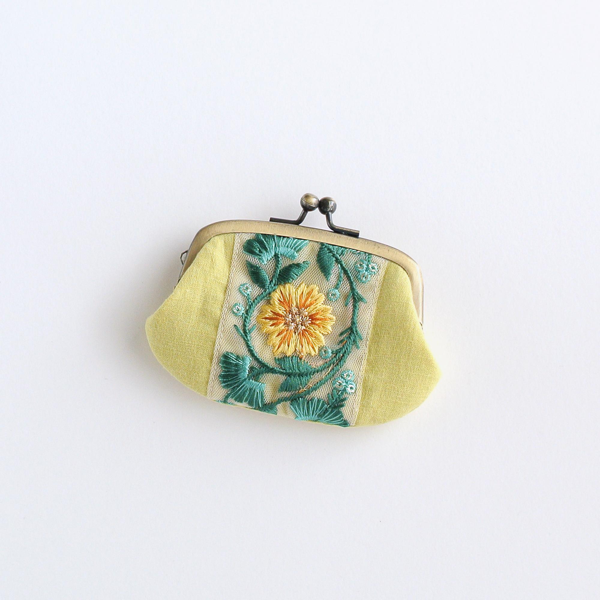 インド刺繍リボンのミニがま口 　イエロー