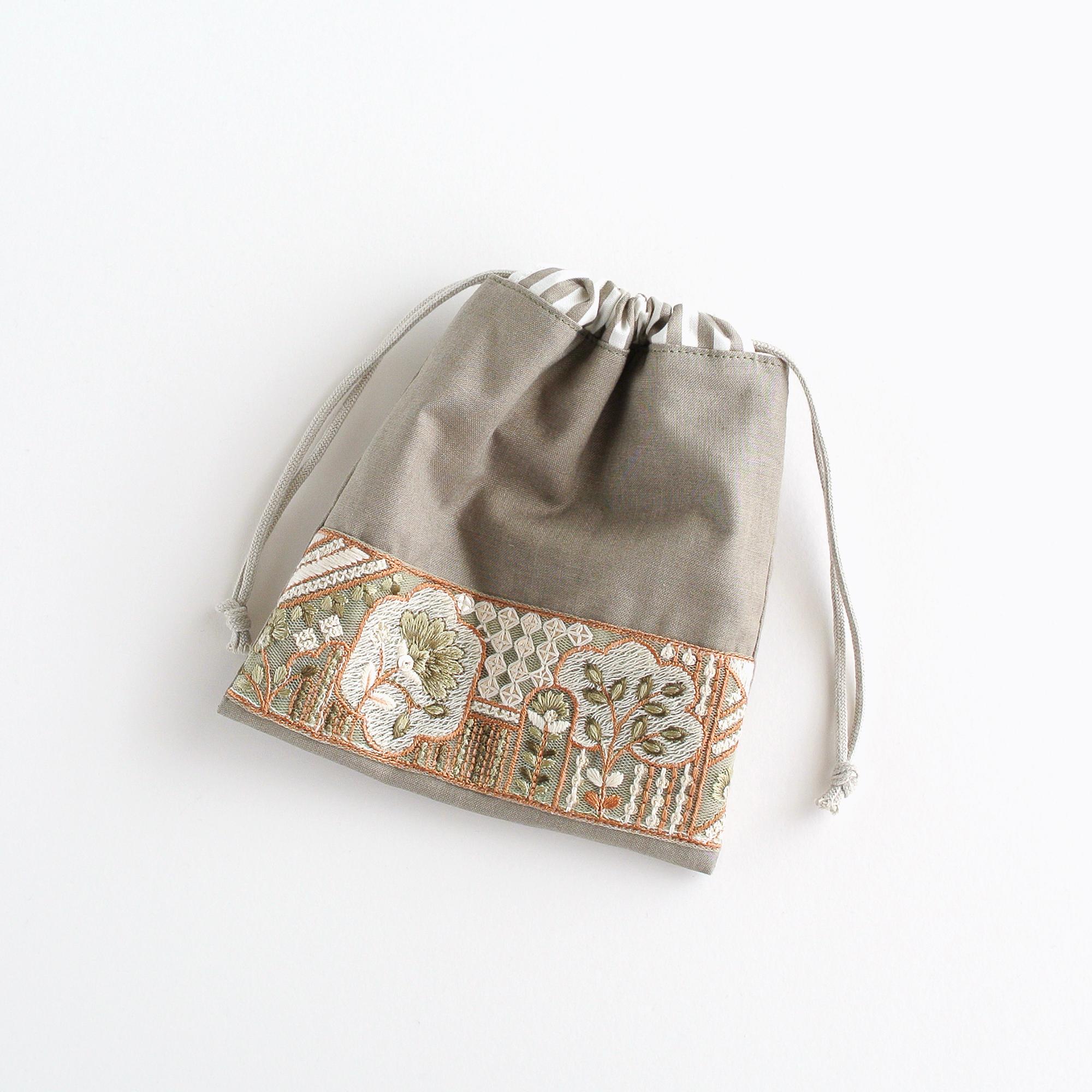 インド刺繍リボンのミニ巾着　くすみカラー1枚目の画像